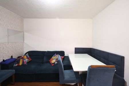 Sala de apartamento à venda com 2 quartos, 60m² em Jardim Alzira Franco, Santo André