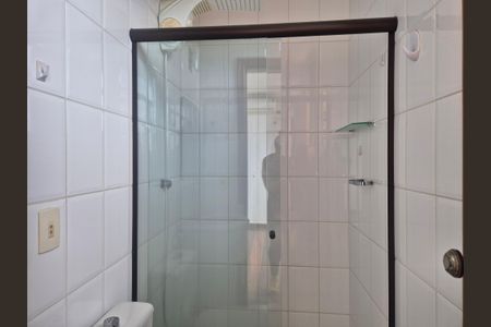 Apartamento para alugar com 350m², 4 quartos e 2 vagas Apartamento para alugar com 350m², 4 quartos e 2 vagasBanheiro suite 1
