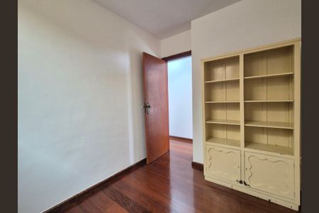 Apartamento para alugar com 350m², 4 quartos e 2 vagas Apartamento para alugar com 350m², 4 quartos e 2 vagasQuarto 2