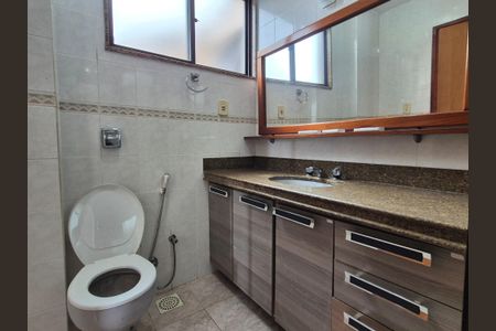 Apartamento para alugar com 350m², 4 quartos e 2 vagas Apartamento para alugar com 350m², 4 quartos e 2 vagasBanheiro suite 2