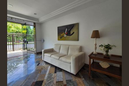 Apartamento para alugar com 350m², 4 quartos e 2 vagas Apartamento para alugar com 350m², 4 quartos e 2 vagasHall de Entrada