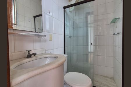 Apartamento para alugar com 350m², 4 quartos e 2 vagas Apartamento para alugar com 350m², 4 quartos e 2 vagasBanheiro suite 1