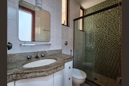 Apartamento para alugar com 350m², 4 quartos e 2 vagas Apartamento para alugar com 350m², 4 quartos e 2 vagasBanheiro