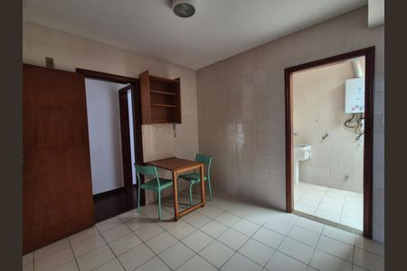 Apartamento para alugar com 350m², 4 quartos e 2 vagas Apartamento para alugar com 350m², 4 quartos e 2 vagasCozinha