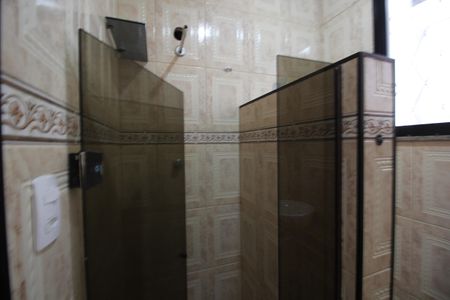 Casa para alugar com 400m², 5 quartos e 2 vagasBanheiro de Serviço