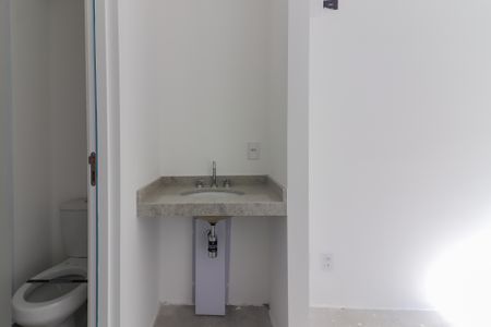 Banheiro de apartamento à venda com 1 quarto, 20m² em Butantã, São Paulo