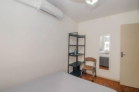 Quarto 2 de apartamento para alugar com 2 quartos, 50m² em São Sebastião, Porto Alegre