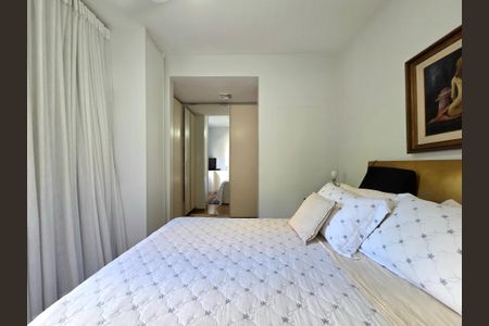 Apartamento à venda com 80m², 2 quartos e 1 vaga Apartamento à venda com 80m², 2 quartos e 1 vagaSuíte