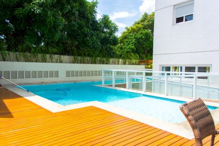 Apartamento à venda com 67m², 2 quartos e 2 vagas Apartamento à venda com 67m², 2 quartos e 2 vagasÁrea comum - Piscina