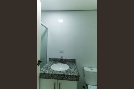 Banheiro de apartamento para alugar com 1 quarto, 30m² em Vila Prudente, São Paulo