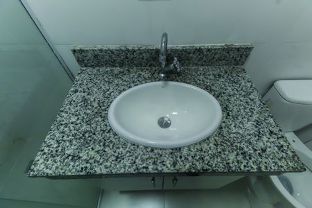 Banheiro de apartamento para alugar com 1 quarto, 30m² em Vila Prudente, São Paulo