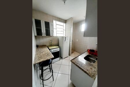 Cozinha de apartamento para alugar com 3 quartos, 66m² em Salgado Filho, Belo Horizonte