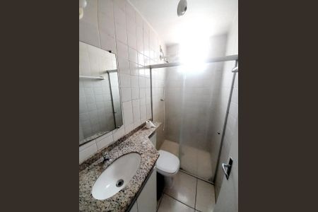 Banheiro de apartamento para alugar com 3 quartos, 66m² em Salgado Filho, Belo Horizonte