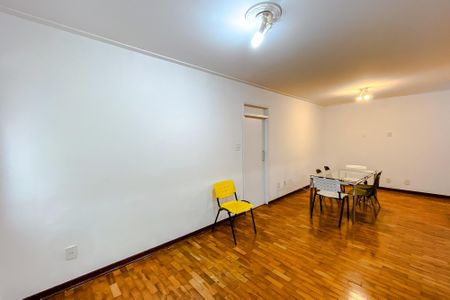 Apartamento à venda com 89m², 2 quartos e 1 vaga Apartamento à venda com 89m², 2 quartos e 1 vagaSala