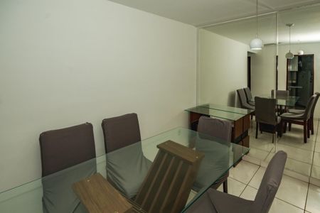 Apartamento para alugar com 66m², 2 quartos e 1 vagaSala