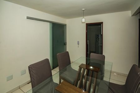 Apartamento para alugar com 66m², 2 quartos e 1 vagaSala