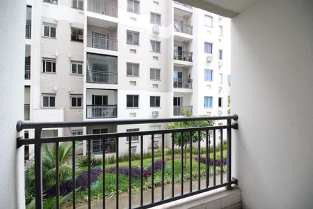 Varanda de apartamento para alugar com 2 quartos, 48m² em Anil, Rio de Janeiro