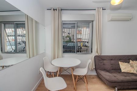 Apartamento para alugar com 2 quartos, 50m² em São Sebastião, Porto Alegre