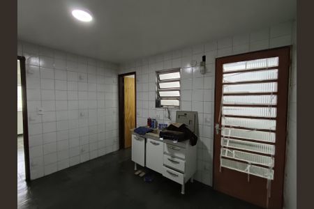 Apartamento para alugar com 48m², 3 quartos e sem vagaBanheiro