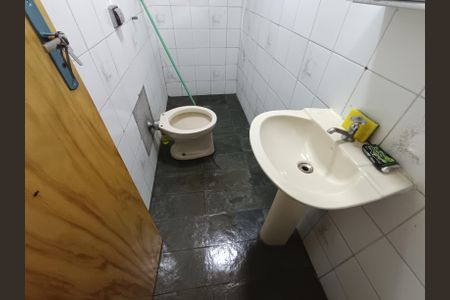 Apartamento para alugar com 48m², 3 quartos e sem vagaBanheiro