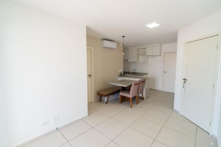 Sala de apartamento para alugar com 2 quartos, 65m² em Vila Alexandria, São Paulo