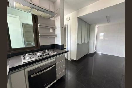 Cozinha de apartamento para alugar com 3 quartos, 150m² em São José, Belo Horizonte