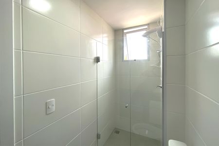 Apartamento para alugar com 55m², 2 quartos e 2 vagas Apartamento para alugar com 55m², 2 quartos e 2 vagasBanheiro da Suíte 1