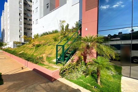 Apartamento para alugar com 55m², 2 quartos e 2 vagas Apartamento para alugar com 55m², 2 quartos e 2 vagasFachada