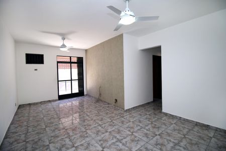 Sala de apartamento para alugar com 3 quartos, 121m² em Vila da Penha, Rio de Janeiro