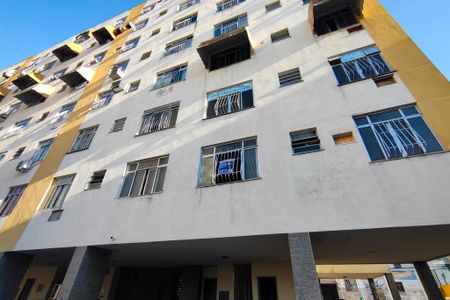 Apartamento para alugar com 50m², 2 quartos e 1 vaga Apartamento para alugar com 50m², 2 quartos e 1 vagaFachada do bloco + placa