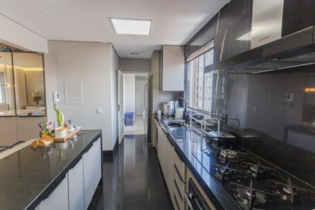 Apartamento para alugar com 160m², 3 quartos e 2 vagasCozinha