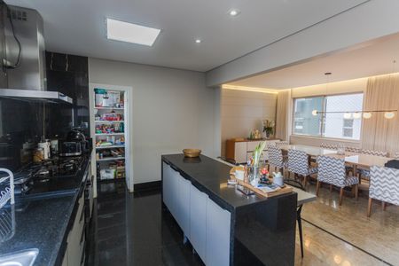 Apartamento para alugar com 160m², 3 quartos e 2 vagasCozinha