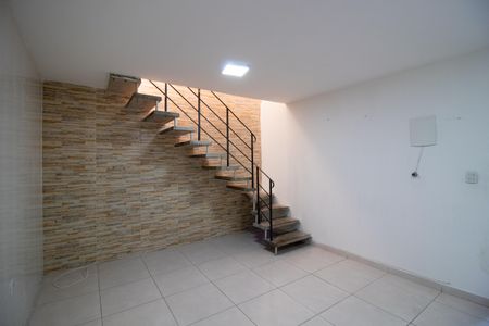 Sala/Cozinha de casa para alugar com 1 quarto, 47m² em Jardim Rosa Maria, São Paulo