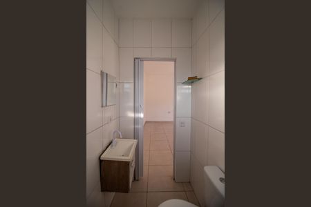 Banheiro da Suíte de casa para alugar com 1 quarto, 47m² em Jardim Rosa Maria, São Paulo