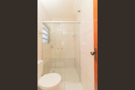 Banheiro  de apartamento para alugar com 1 quarto, 44m² em São Sebastião, Porto Alegre