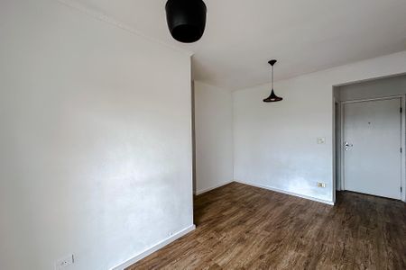 Sala de apartamento para alugar com 2 quartos, 58m² em Vila Bertioga, São Paulo