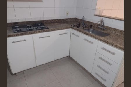 Foto 06 de casa à venda com 3 quartos, 180m² em Jardim Trussardi, São Paulo