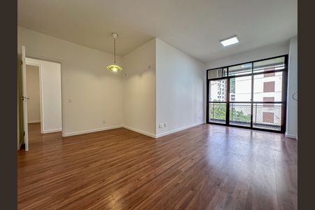 Apartamento para alugar com 3 quartos, 100m² em Laranjeiras, Rio de Janeiro