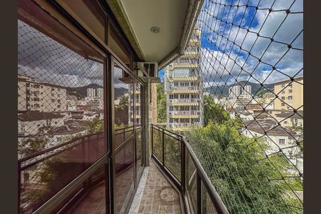 Apartamento para alugar com 3 quartos, 100m² em Laranjeiras, Rio de Janeiro