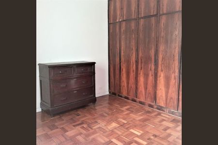 Casa à venda com 3 quartos, 130m² em Campo Belo, São Paulo