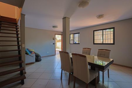 Sala de casa à venda com 3 quartos, 450m² em Alto Caiçaras, Belo Horizonte
