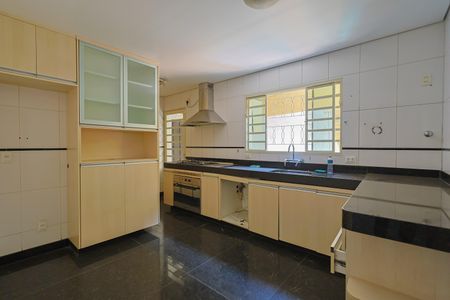 Cozinha de casa à venda com 3 quartos, 450m² em Alto Caiçaras, Belo Horizonte