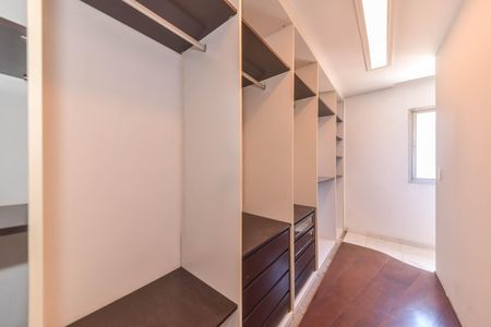 Apartamento para alugar com 65m², 1 quarto e 1 vaga Apartamento para alugar com 65m², 1 quarto e 1 vagaCloset do Quarto