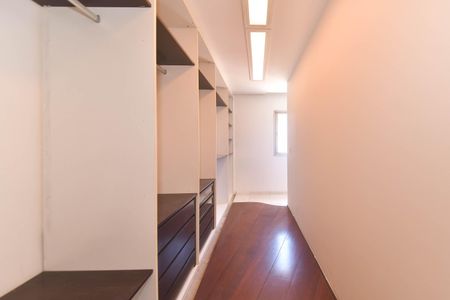 Apartamento para alugar com 65m², 1 quarto e 1 vaga Apartamento para alugar com 65m², 1 quarto e 1 vagaCloset do Quarto