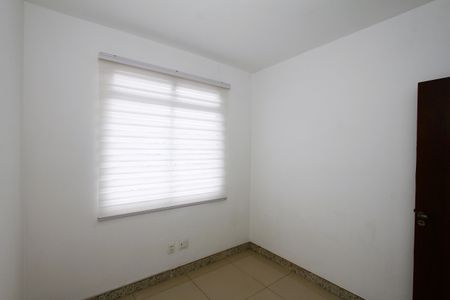 Apartamento à venda com 3 quartos, 140m² em Camargos, Belo Horizonte