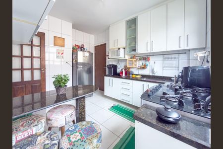 Apartamento à venda com 179m², 4 quartos e 2 vagas Apartamento à venda com 179m², 4 quartos e 2 vagasCozinha - 1º Piso