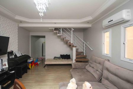 Sala de casa para alugar com 3 quartos, 198m² em Vila Sao Nicolau, São Paulo