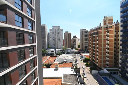 Sala - Vista de apartamento à venda com 1 quarto, 32m² em Cambuí, Campinas