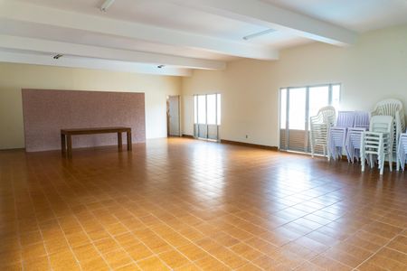Apartamento para alugar com 67m², 2 quartos e sem vagaÁrea comum - Salão de festas
