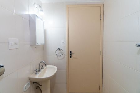 Apartamento para alugar com 67m², 2 quartos e sem vagaBanheiro